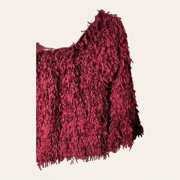 0752. Loveriche FRINGE OFF THE SHOULDERS TOP RED‎ IN COLOR SIZE MEDIUM - Picture 2 of 8